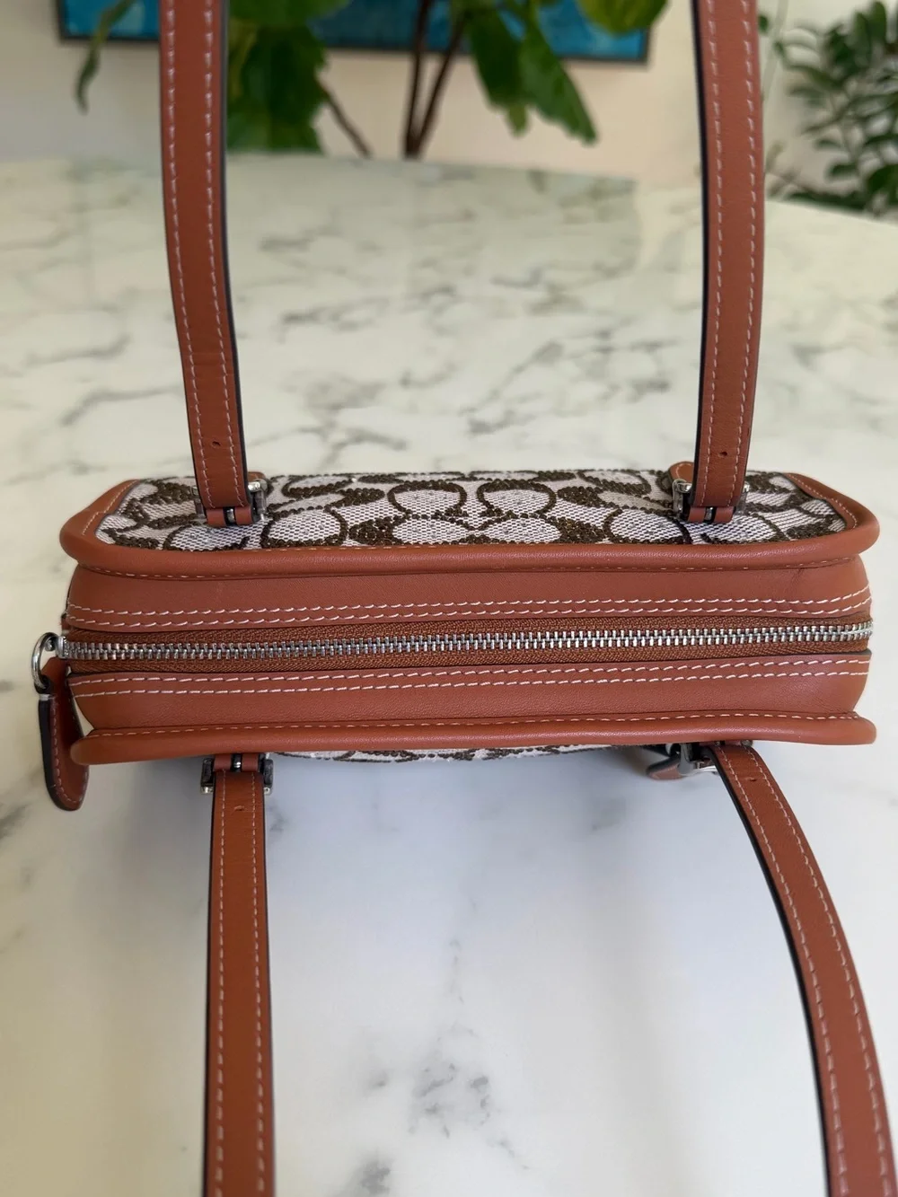 NWOT Coach Swing Zip Bag 20 In Crystal Signature Jacquard CBH53 Burnished Amber
